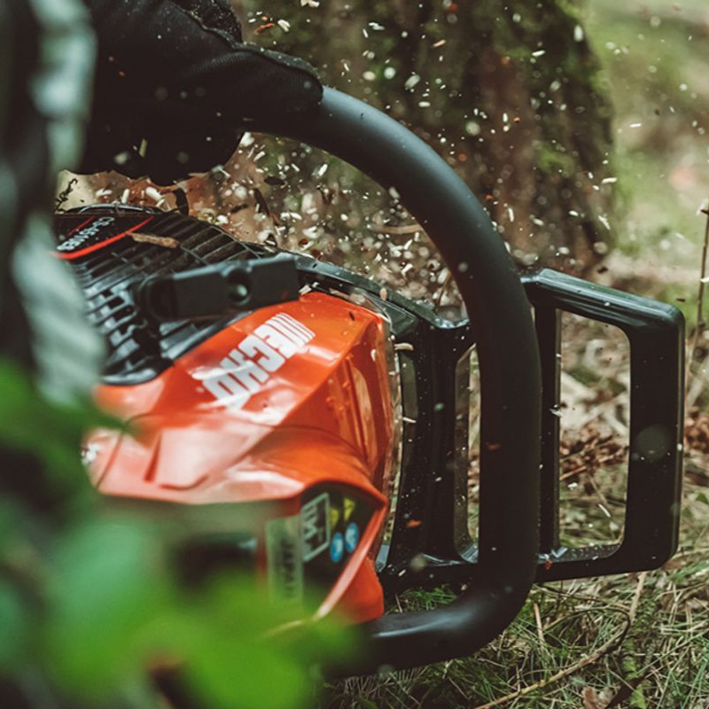 ECHO 18 Inch Rear Handle Chainsaw 2-Stroke Engine CS-4510ES