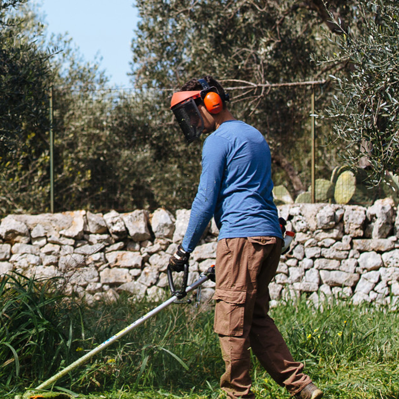 ECHO 21.2cc 2-Stroke Straight Shaft Grass Trimmer with High Torque Gearbox SRM-237TES/L