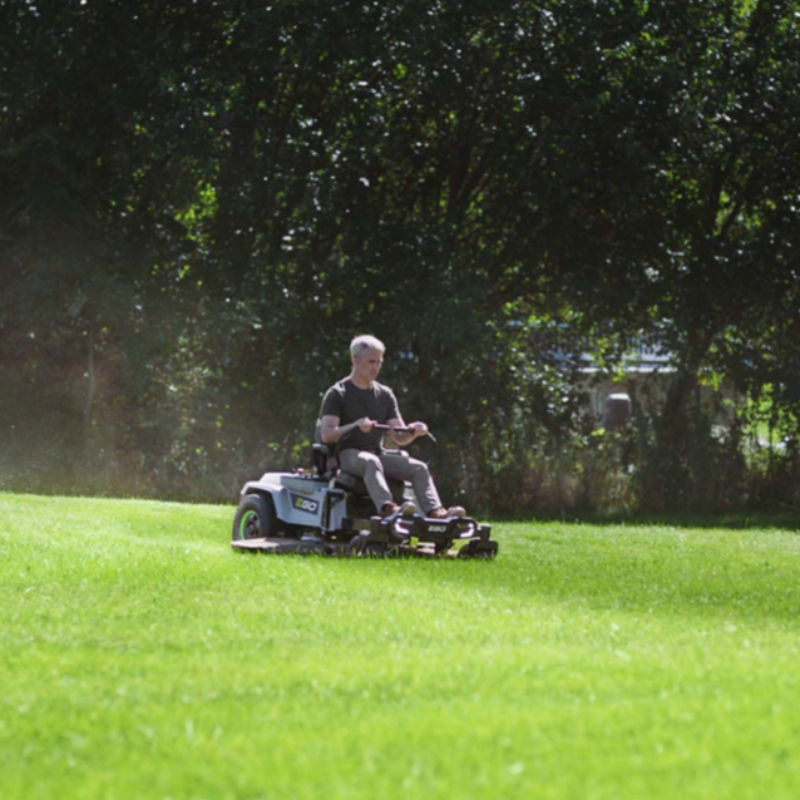 EGO POWER+ 56 V 107 cm (42″) E‑Steer™ Zero‑Turn Ride‑On Mower Kit ZT5205E-L