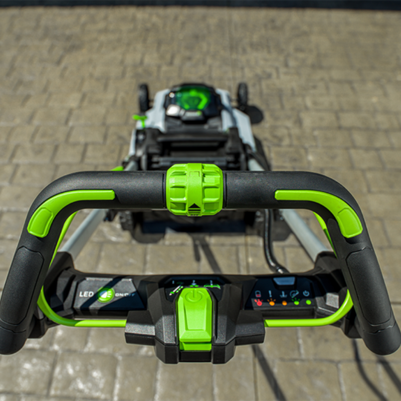 EGO POWER+ 56 V 52 cm Select‑Cut™ Self‑Propelled Lawn Mower (Combo Kit with 10.0 Ah Battery & Charger) LM2136E‑SP