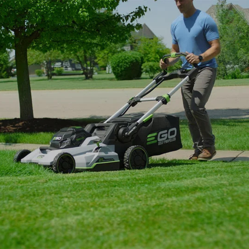 EGO POWER+ 56 V 52 cm Select‑Cut™ Self‑Propelled Lawn Mower (Combo Kit with 10.0 Ah Battery & Charger) LM2136E‑SP