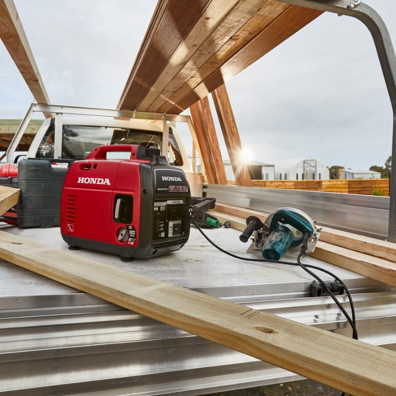 Honda 2200W Quiet Lightweight Inverter Generator EU22i