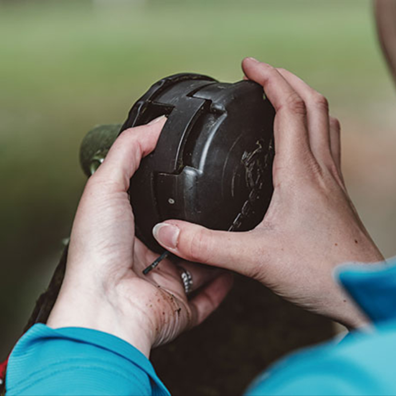 Shindaiwa 30.5cc 2-Stroke Straight Shaft Line Trimmer T303TS