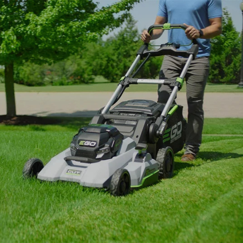 EGO POWER+ 56V 52cm SELECT CUTTM Multi-Blade Self-Propelled Mower KIT  Includes 7.5Ah Battery & Rapid Charger LM2135E-SP