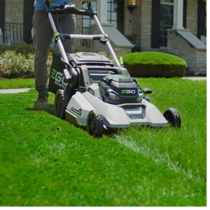 EGO POWER+ 56V 52cm SELECT CUTTM Multi-Blade Self-Propelled Mower KIT  Includes 7.5Ah Battery & Rapid Charger LM2135E-SP