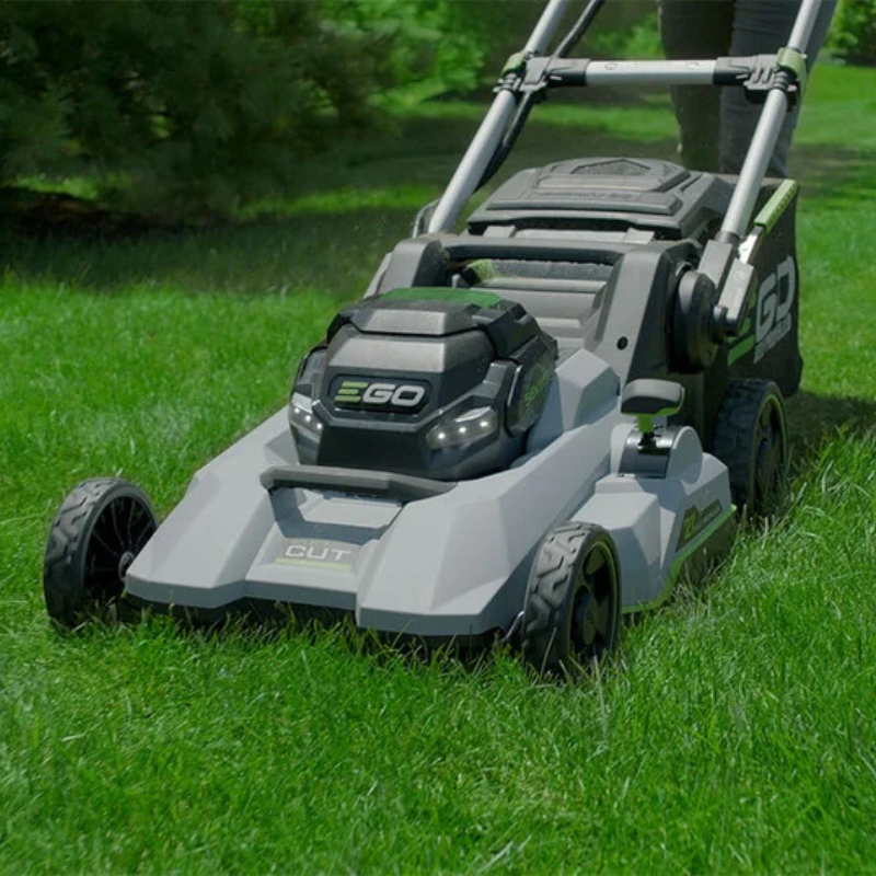 EGO POWER+ 56V 52cm SELECT CUTTM Multi-Blade Self-Propelled Mower KIT  Includes 7.5Ah Battery & Rapid Charger LM2135E-SP