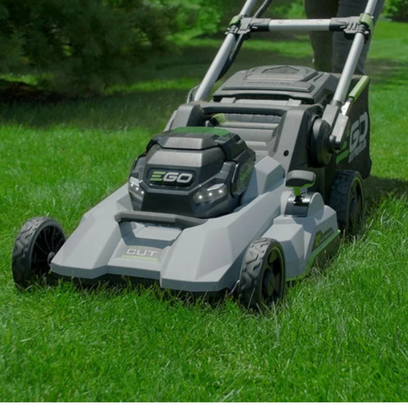 EGO POWER+ 56V 52cm SELECT CUTTM Multi-Blade Self-Propelled Mower KIT  Includes 7.5Ah Battery & Rapid Charger LM2135E-SP