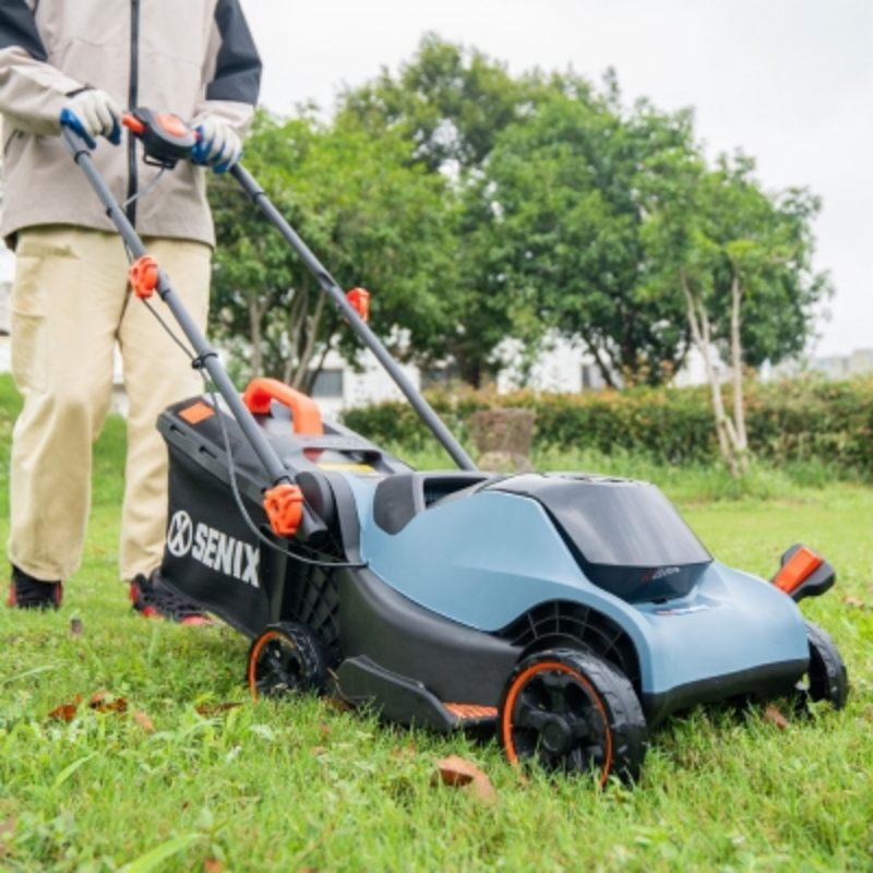 SENIX X2 18V 32cm (12 Inch) Lawn Mower Kit LPPX2-L-EU