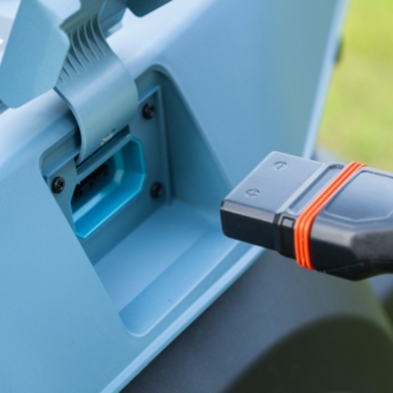 SENIX X6 60V 137cm (54") Zero Turn Ride-On Mower ZTRX6-M1-EU