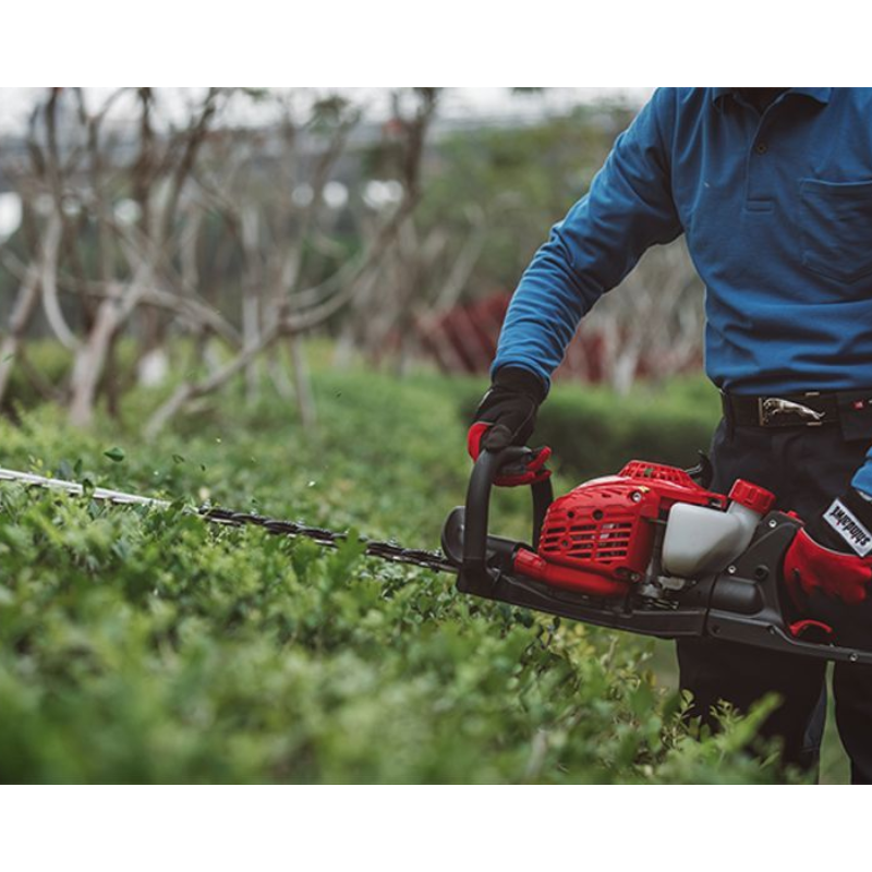 Shindaiwa 21.2cc 2-Stroke Soft Start Double-Sided Hedge Trimmer DH165ST